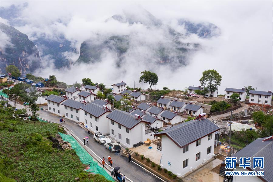 (新华全媒头条·图文互动)(1)擘画新蓝图 开启新征程——写在党的十九届五中全会召开之际